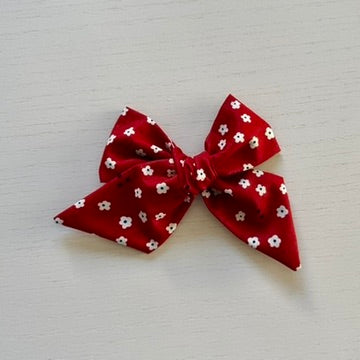 Red Flowers Bow