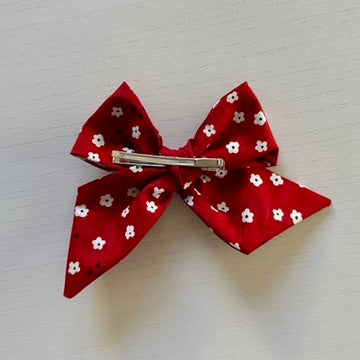 Red Flowers Bow