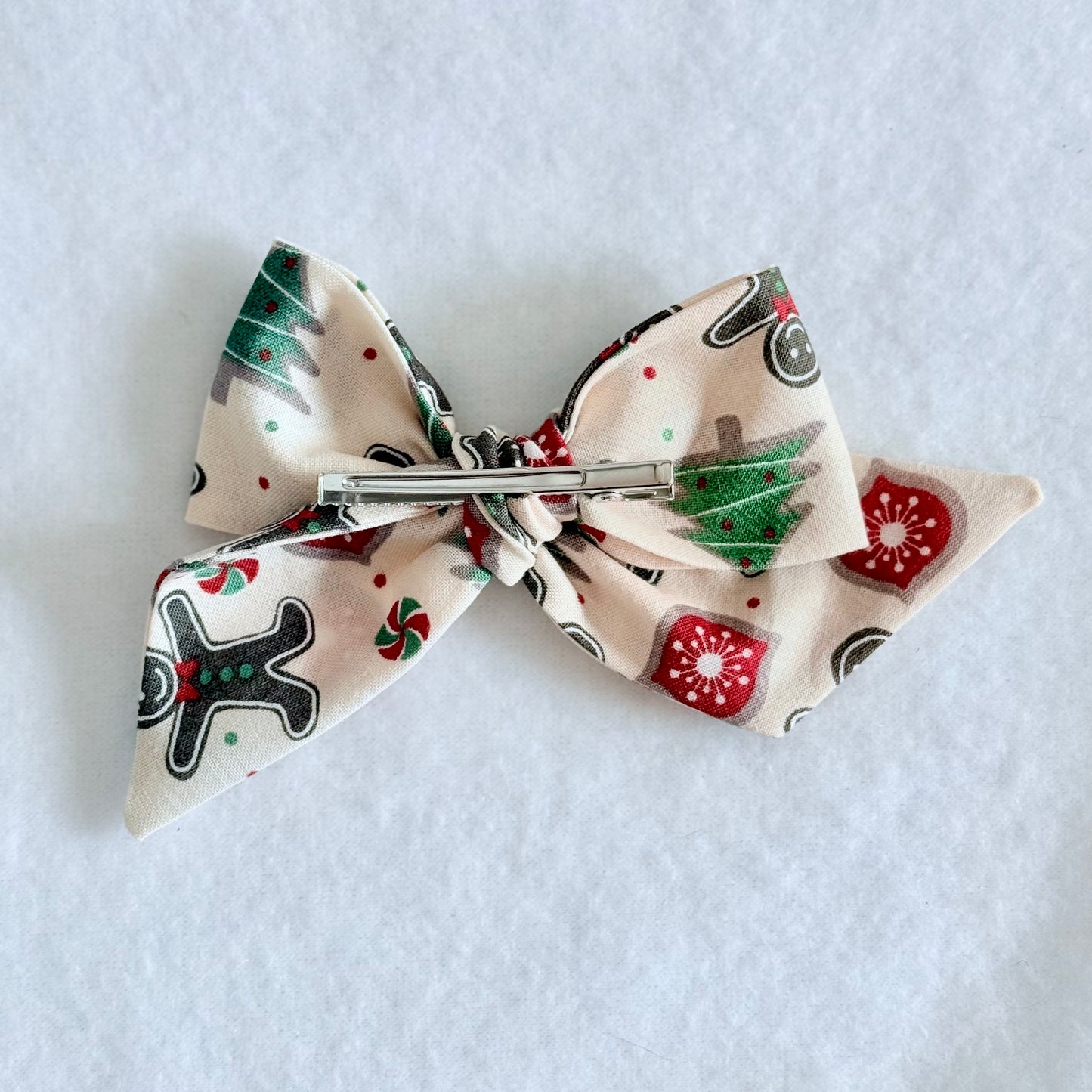 Holiday Bow Gingerbread Men-Clip