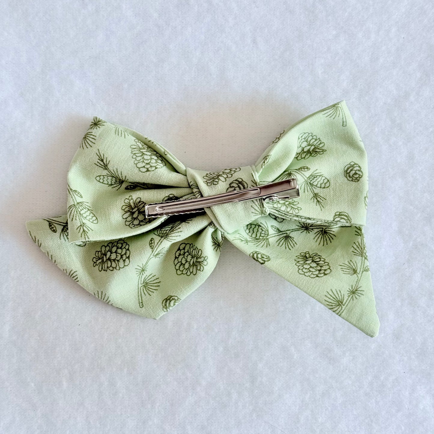 Holiday Bow Pinecones-Clip