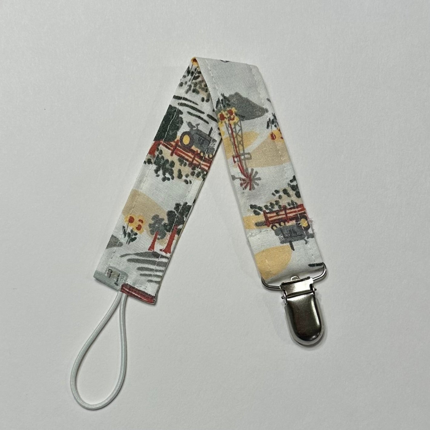 Midwest Farm Pacifier Clip