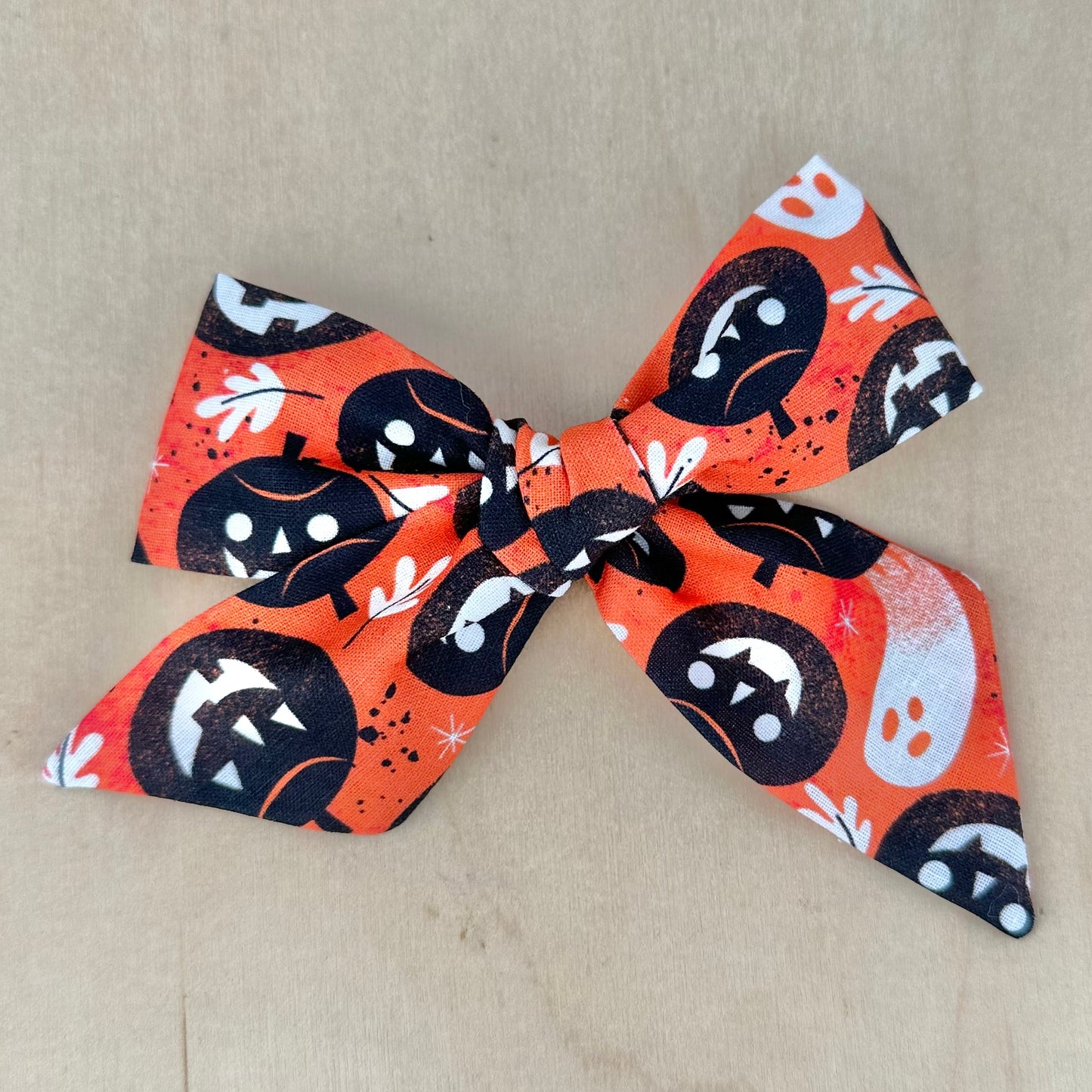 Orange Jack-o'-Lantern Bow